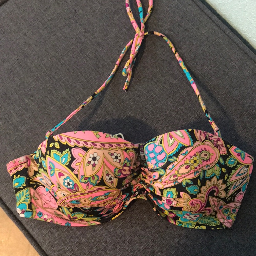 Cute bikini top